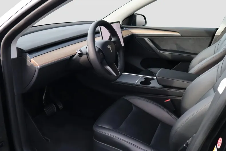 Tesla Model Y din 2024 cu 105.680 km - oferta TES211962 - foto 11