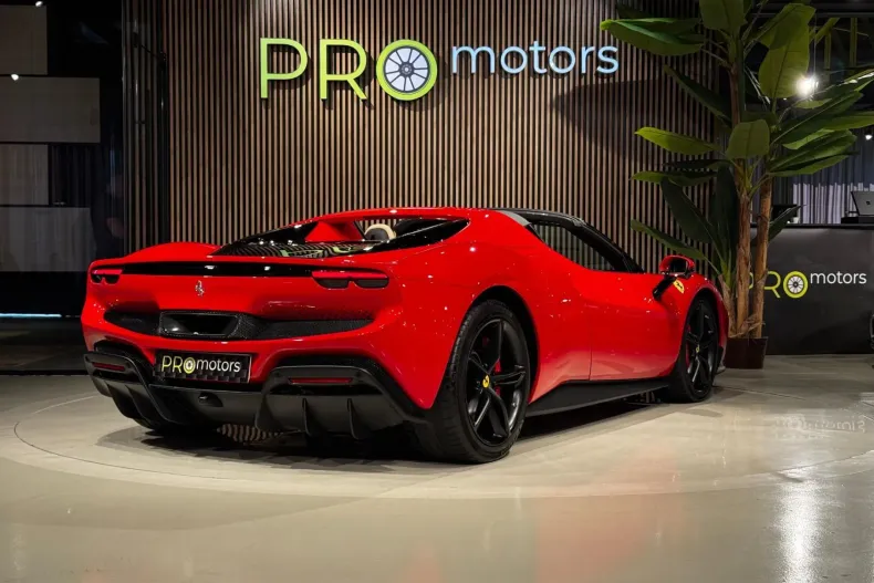 Ferrari 296 GTS din 2023 cu 7.600 km - oferta FER211969 - foto 3