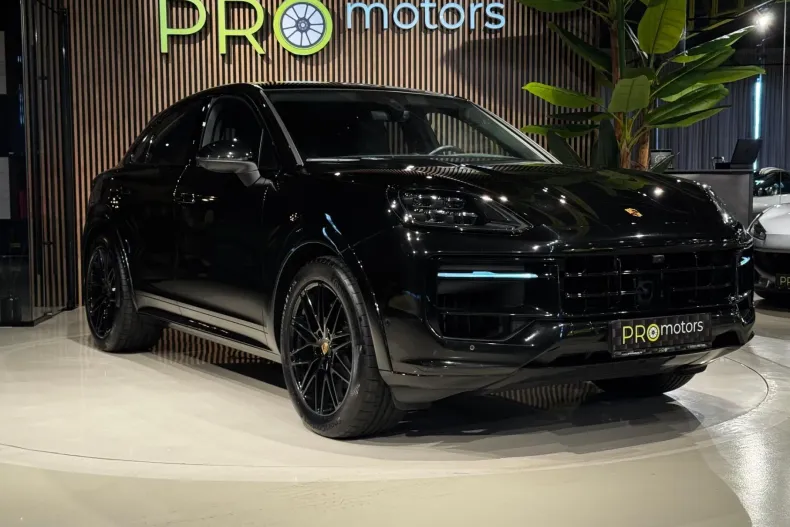 Porsche Cayenne Coupe din 2023 cu 81.100 km - oferta POR211976 - foto 3