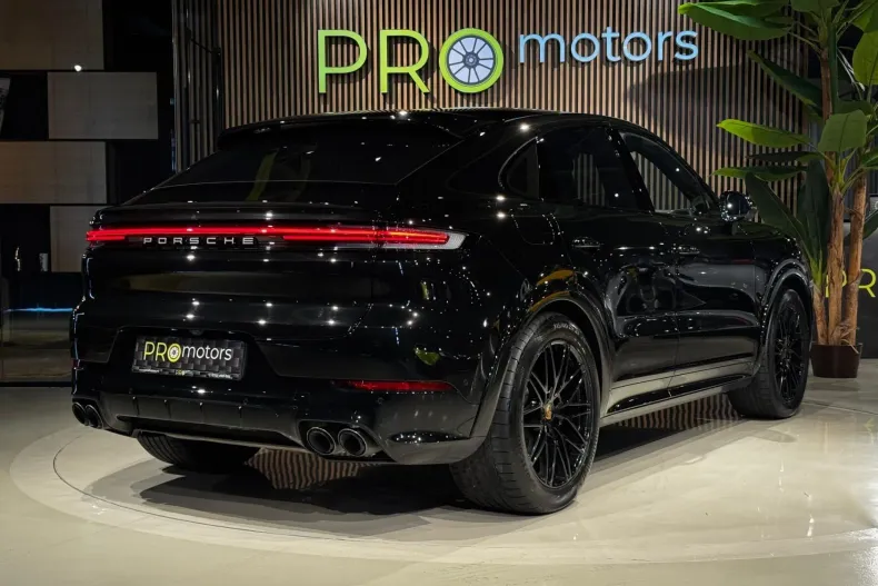 Porsche Cayenne Coupe din 2023 cu 81.100 km - oferta POR211976 - foto 4