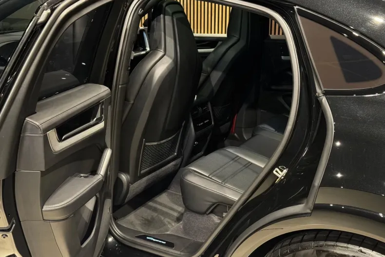 Porsche Cayenne Coupe din 2023 cu 81.100 km - oferta POR211976 - foto 19