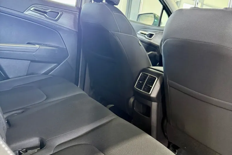 Kia Sportage din 2023 cu 166.000 km - oferta KIA211987 - foto 13