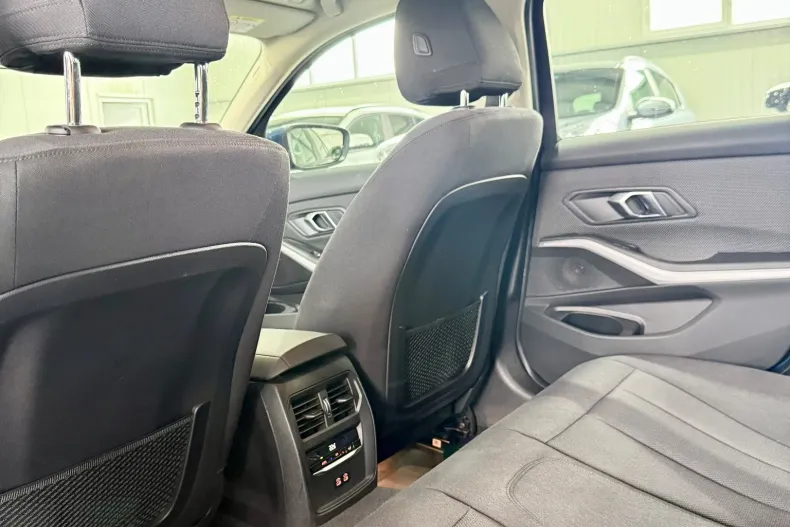 BMW 320d (Seria 3) din 2020 cu 70.400 km - oferta BMW211989 - foto 10