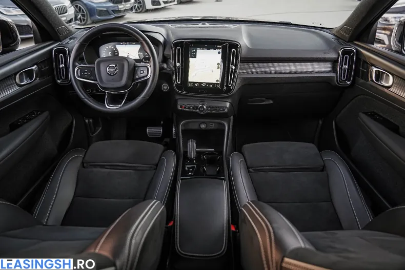 Volvo XC40 din 2022 cu 108.000 km - oferta VOL211992 - foto 3