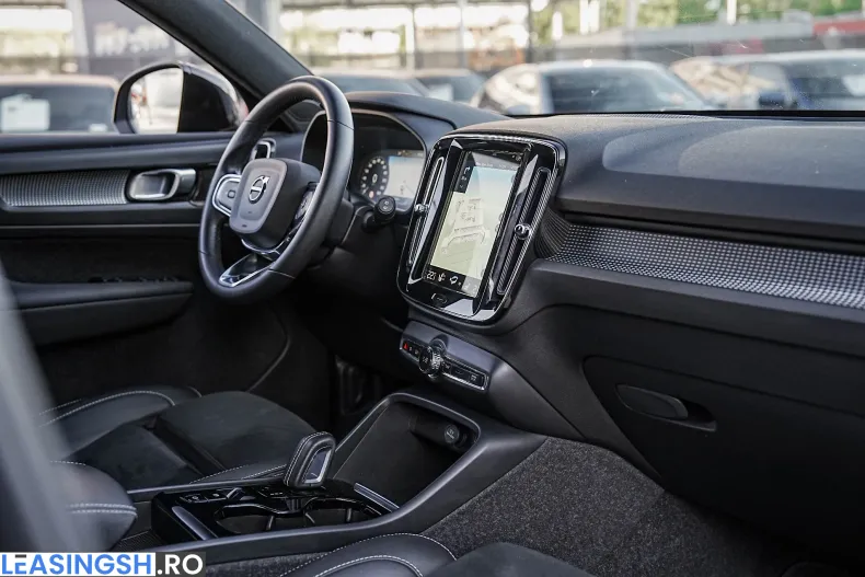 Volvo XC40 din 2022 cu 108.000 km - oferta VOL211992 - foto 13