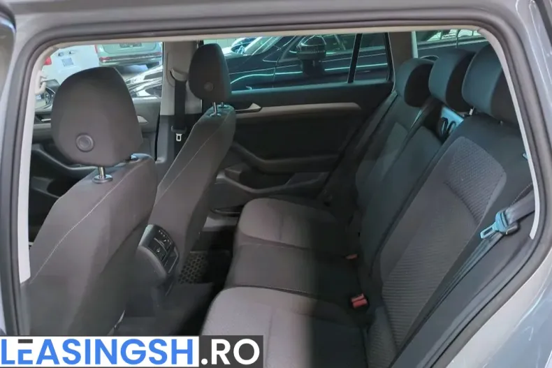 Volkswagen Passat din 2022 cu 150.370 km - oferta VOL212034 - foto 8