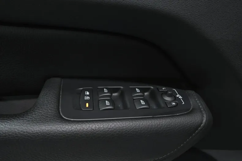 Volvo XC60 din 2020 cu 154.840 km - oferta VOL212037 - foto 26