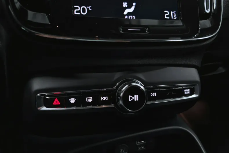 Volvo XC40 din 2021 cu 147.472 km - oferta VOL212039 - foto 25