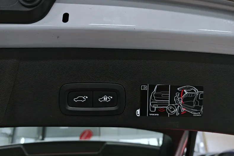 Volvo XC40 din 2021 cu 147.472 km - oferta VOL212039 - foto 30
