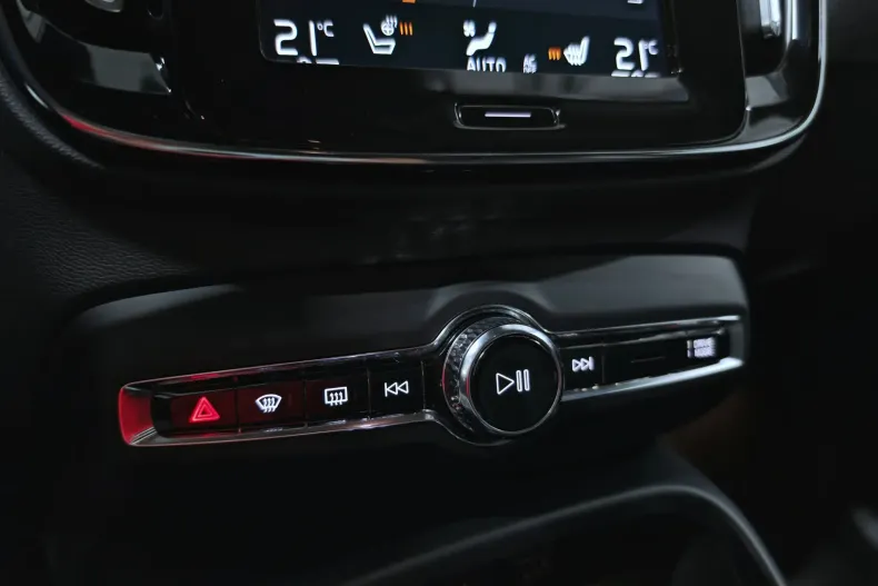 Volvo XC40 din 2021 cu 123.276 km - oferta VOL212041 - foto 30