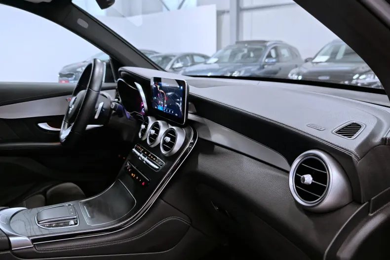 Mercedes-Benz GLC din 2020 cu 145.558 km - oferta MER212045 - foto 28