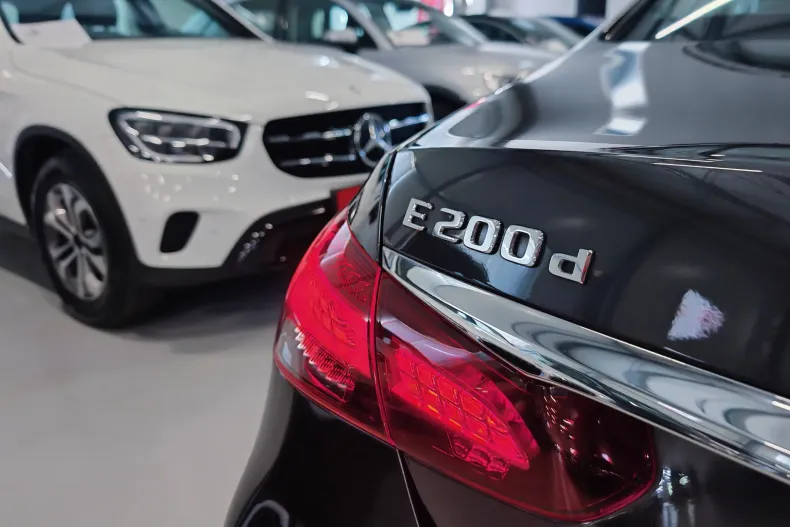 Mercedes-Benz E din 2021 cu 123.447 km - oferta MER212048 - foto 30