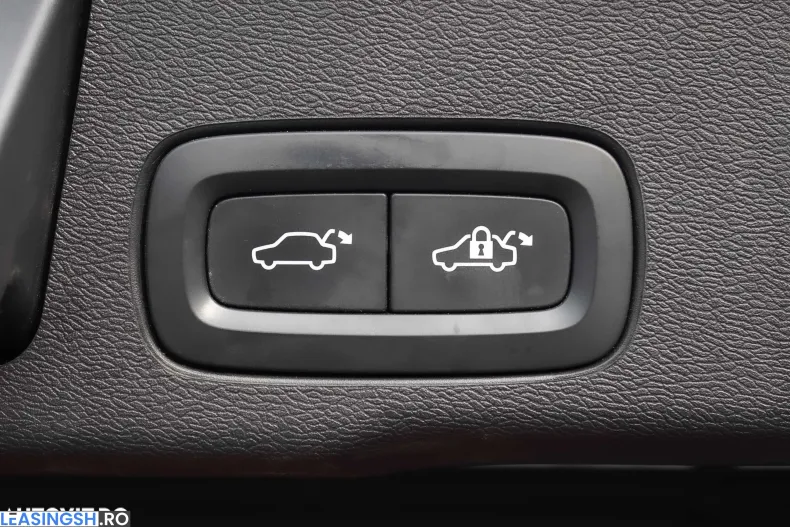 Volvo XC60 din 2021 cu 129.960 km - oferta VOL212058 - foto 36