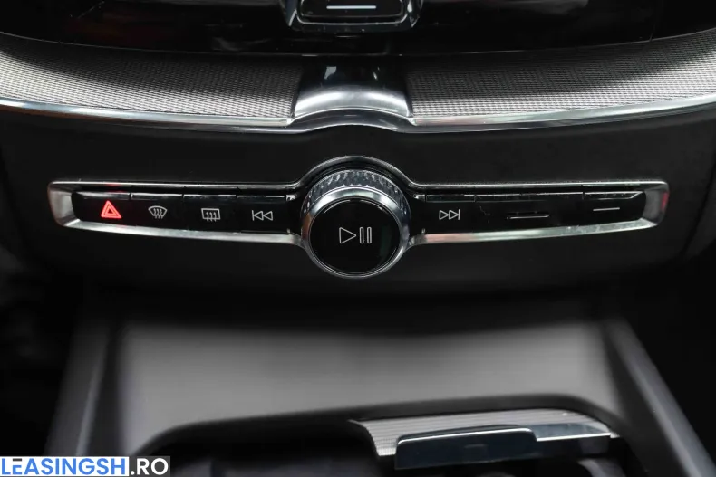 Volvo XC60 din 2021 cu 129.960 km - oferta VOL212058 - foto 38