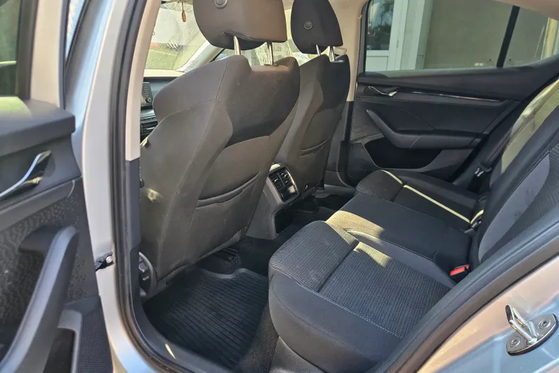 Skoda Octavia din 2023 cu 69.700 km - oferta SKO212070 - foto 8