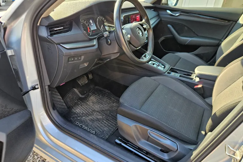 Skoda Octavia din 2023 cu 69.700 km - oferta SKO212070 - foto 9