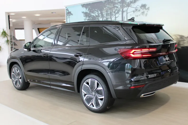 Skoda Kodiaq din 2025 cu 5 km - oferta SKO212085 - foto 3