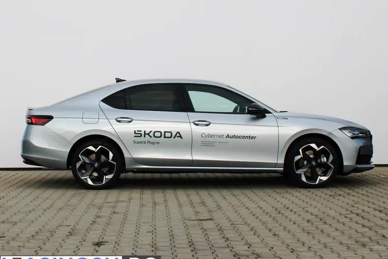 Skoda Superb din 2025 cu 5 km - oferta SKO212087 - foto 6