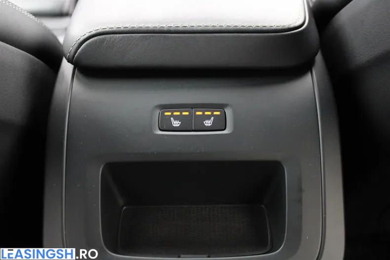 Volvo XC60 din 2020 cu 68.615 km - oferta VOL212088 - foto 13
