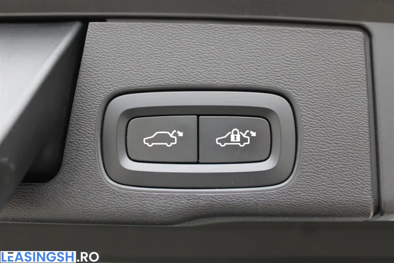 Volvo XC60 din 2020 cu 68.615 km - oferta VOL212088 - foto 23