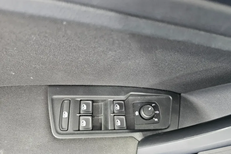 Volkswagen Tiguan din 2021 cu 32.316 km - oferta VOL212093 - foto 5