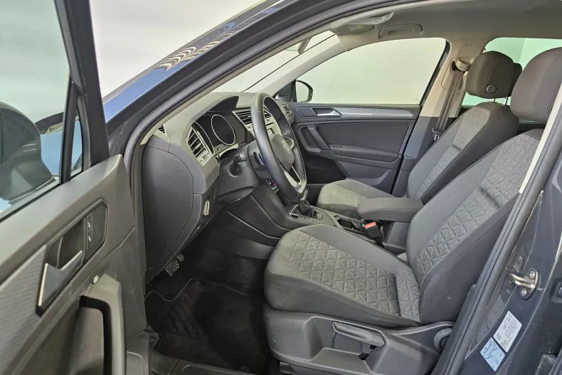 Volkswagen Tiguan din 2021 cu 32.316 km - oferta VOL212093 - foto 6