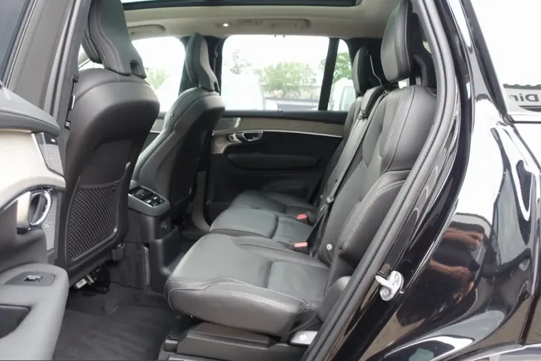 Volvo XC90 din 2025 cu 26.250 km - oferta VOL212100 - foto 12