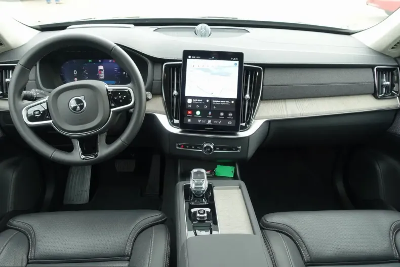 Volvo XC90 din 2025 cu 26.250 km - oferta VOL212100 - foto 13