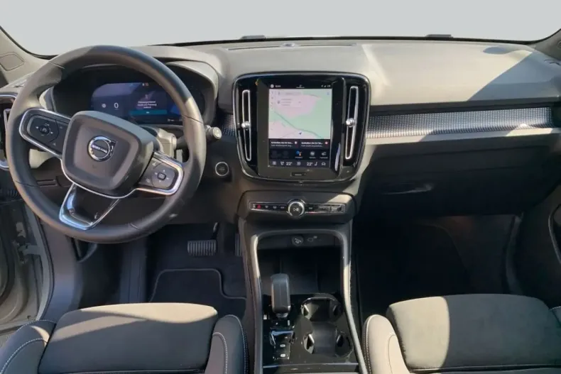 Volvo XC40 din 2025 cu 15.076 km - oferta VOL212106 - foto 14