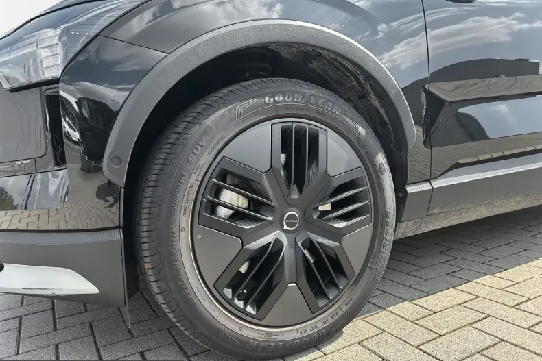Volvo EX30 din 2025 cu 14.100 km - oferta VOL212107 - foto 9