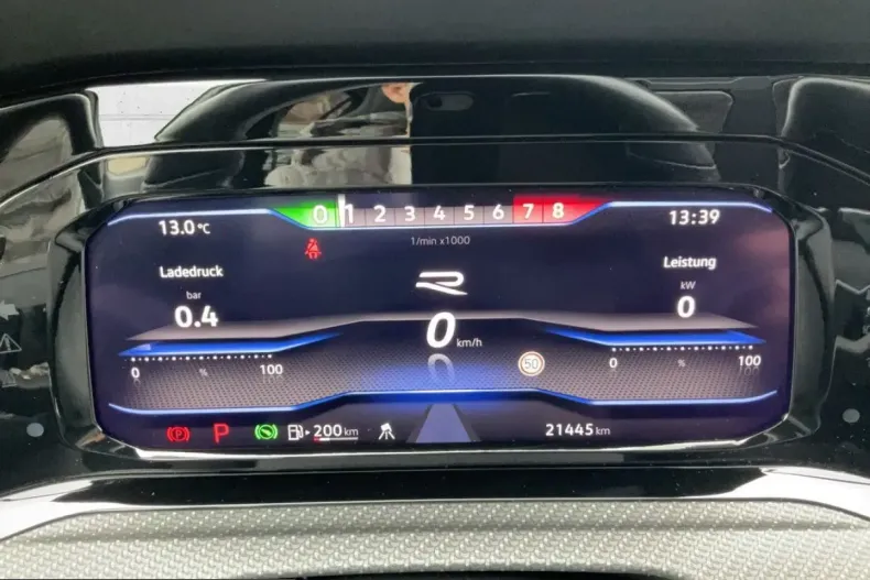Volkswagen Golf din 2023 cu 21.438 km - oferta VOL212112 - foto 14