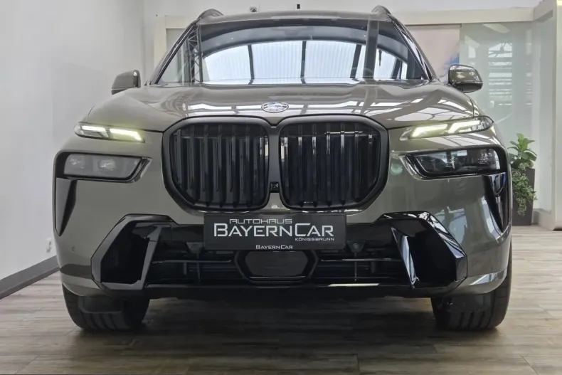 BMW X7 (Seria X) din 2025 cu 6.923 km - oferta BMW212114 - foto 2