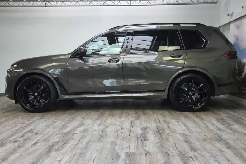 BMW X7 (Seria X) din 2025 cu 6.923 km - oferta BMW212114 - foto 3