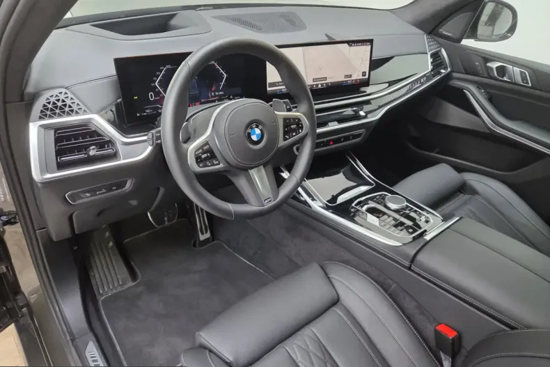 BMW X7 (Seria X) din 2025 cu 6.923 km - oferta BMW212114 - foto 8