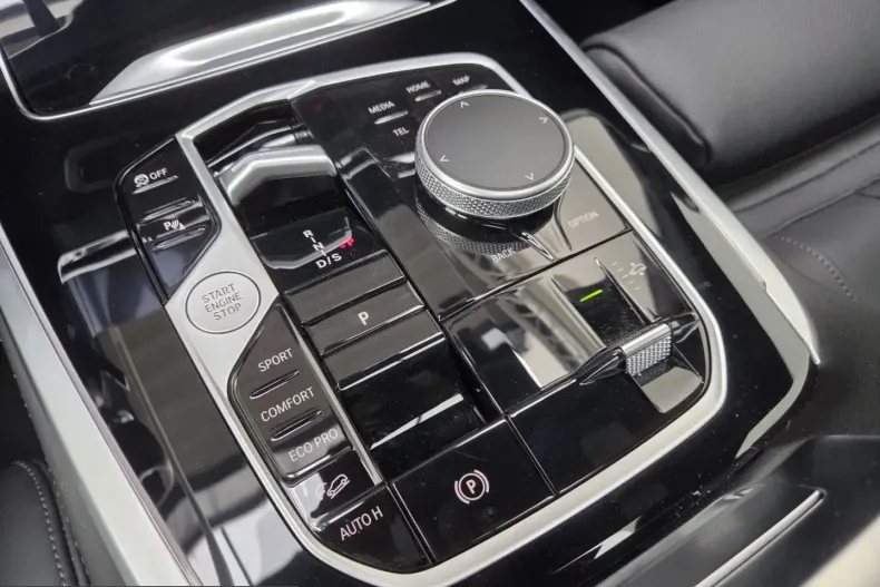 BMW X7 (Seria X) din 2025 cu 6.923 km - oferta BMW212114 - foto 11