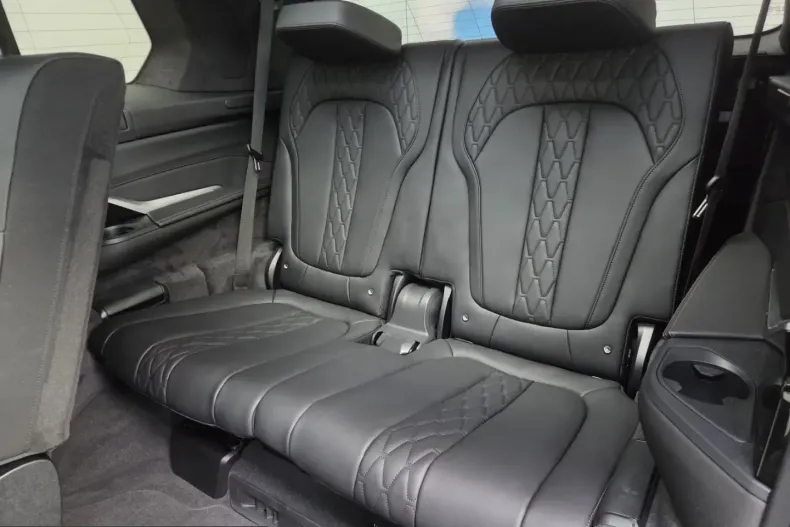 BMW X7 (Seria X) din 2025 cu 6.923 km - oferta BMW212114 - foto 22