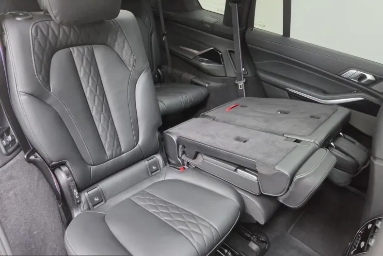 BMW X7 (Seria X) din 2025 cu 6.923 km - oferta BMW212114 - foto 30