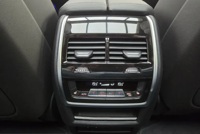 BMW X7 (Seria X) din 2025 cu 6.923 km - oferta BMW212114 - foto 32