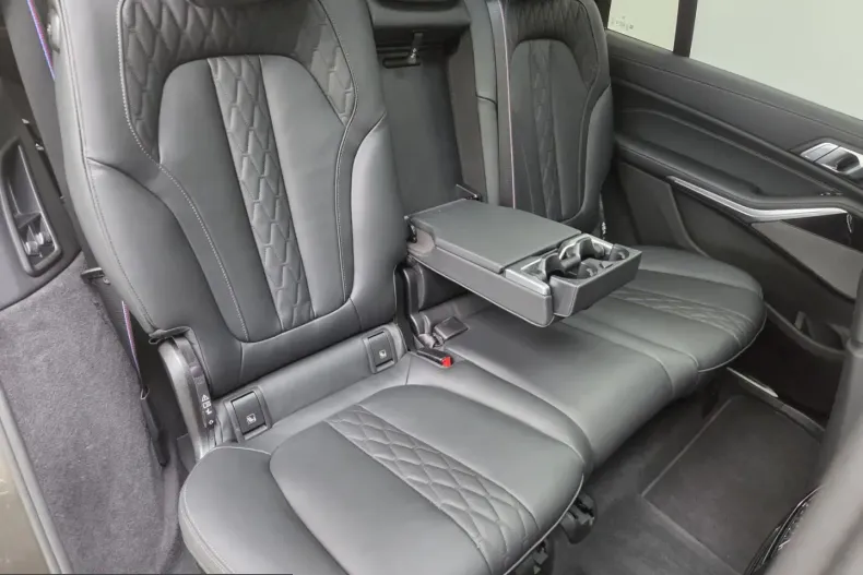 BMW X7 (Seria X) din 2025 cu 6.923 km - oferta BMW212114 - foto 33