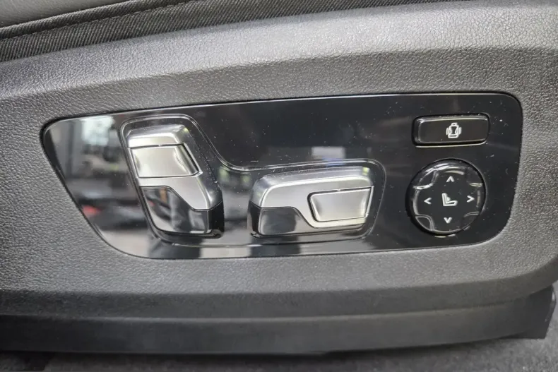 BMW X7 (Seria X) din 2025 cu 6.923 km - oferta BMW212114 - foto 43