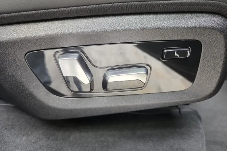 BMW X7 (Seria X) din 2025 cu 6.923 km - oferta BMW212114 - foto 44