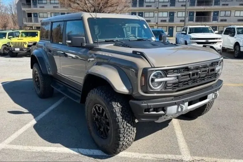 Ford Bronco din 2025 cu 3.215 km - oferta FOR212115 - foto 1