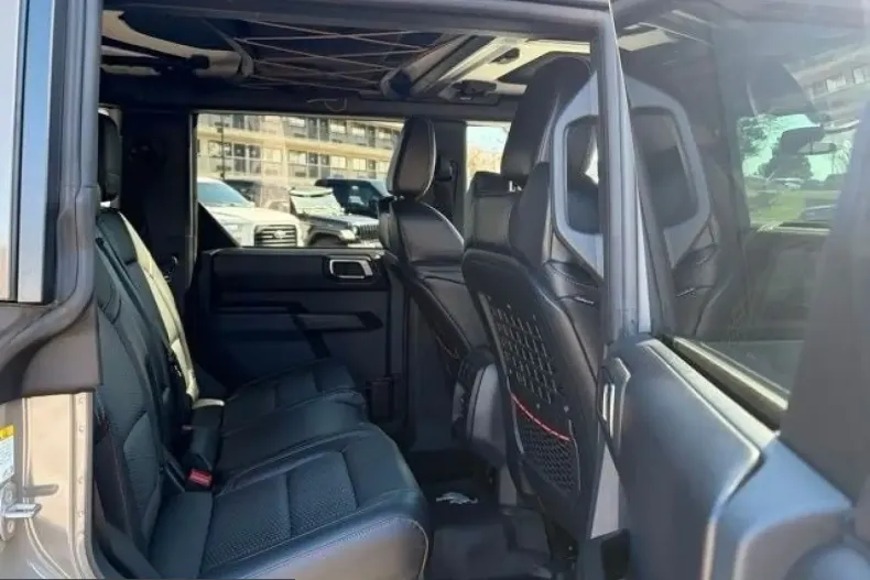 Ford Bronco din 2025 cu 3.215 km - oferta FOR212115 - foto 9