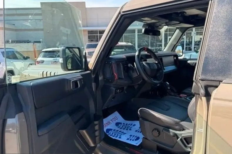 Ford Bronco din 2025 cu 3.215 km - oferta FOR212115 - foto 12