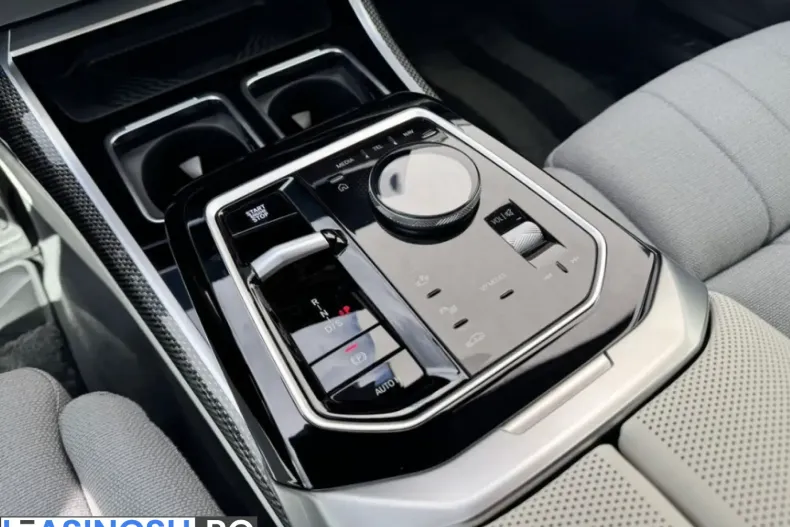BMW 740 (Seria 7) din 2025 cu 17.999 km - oferta BMW212123 - foto 12