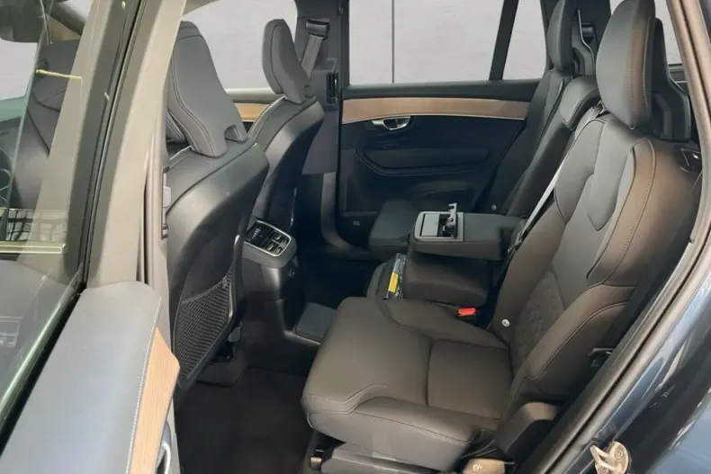 Volvo XC90 din 2025 cu 20.716 km - oferta VOL212131 - foto 18
