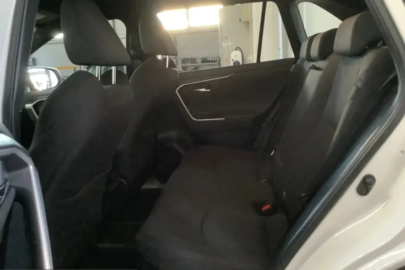 Toyota RAV4 din 2022 cu 41.412 km - oferta TOY212137 - foto 13