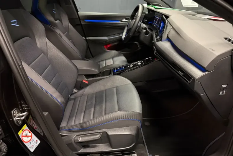 Volkswagen Golf din 2023 cu 27.850 km - oferta VOL212140 - foto 14