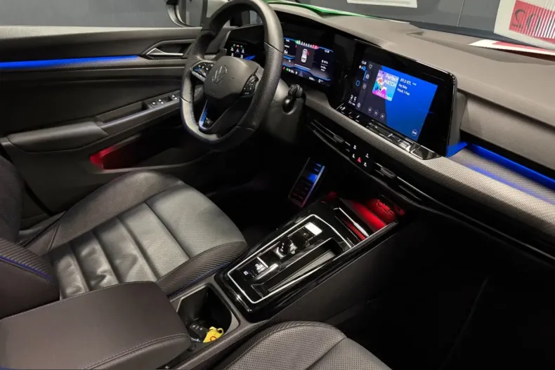 Volkswagen Golf din 2023 cu 27.850 km - oferta VOL212140 - foto 15