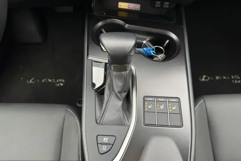 Lexus UX din 2023 cu 13.000 km - oferta LEX212143 - foto 13